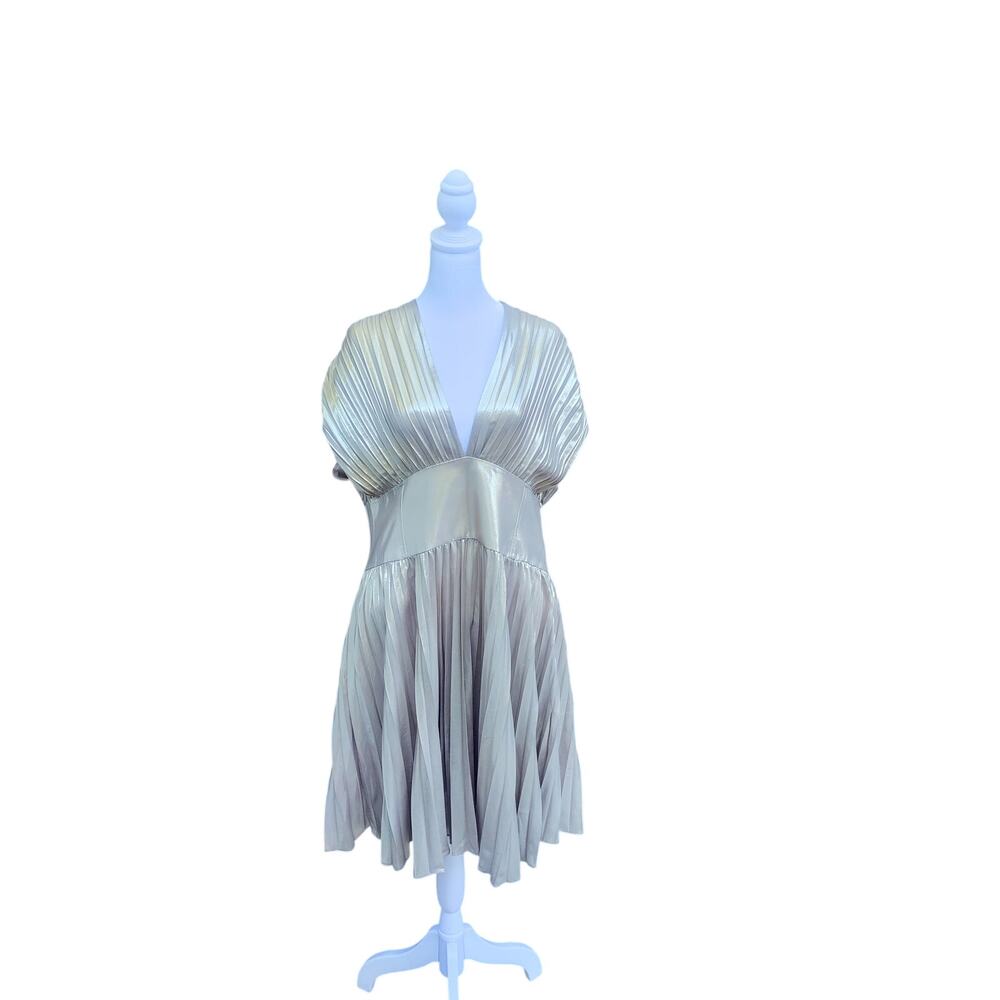 Banana Republic Cici Metallic Pleated Mini Dress Hollywood Glam SZ 16 - Picture 2 of 3